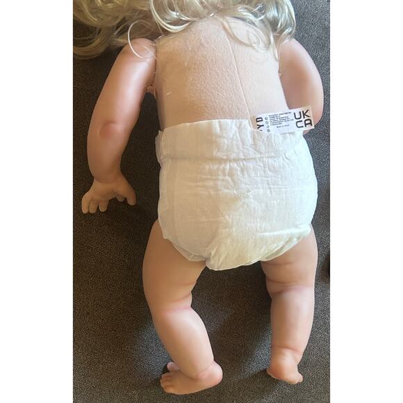 PYD Reborn Blonde Baby Girl Cloth Body & Soft Touch Vinyl Limbs + Accessories - Picture 7 of 7